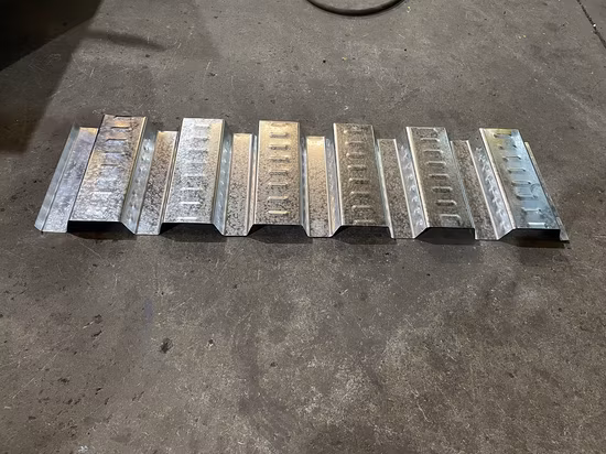 Factory Lifetime Service Customized Metal Steel Galvanized Coils Floor Deck Cold Roll Forming Making Machine for Building Material with ISO CE